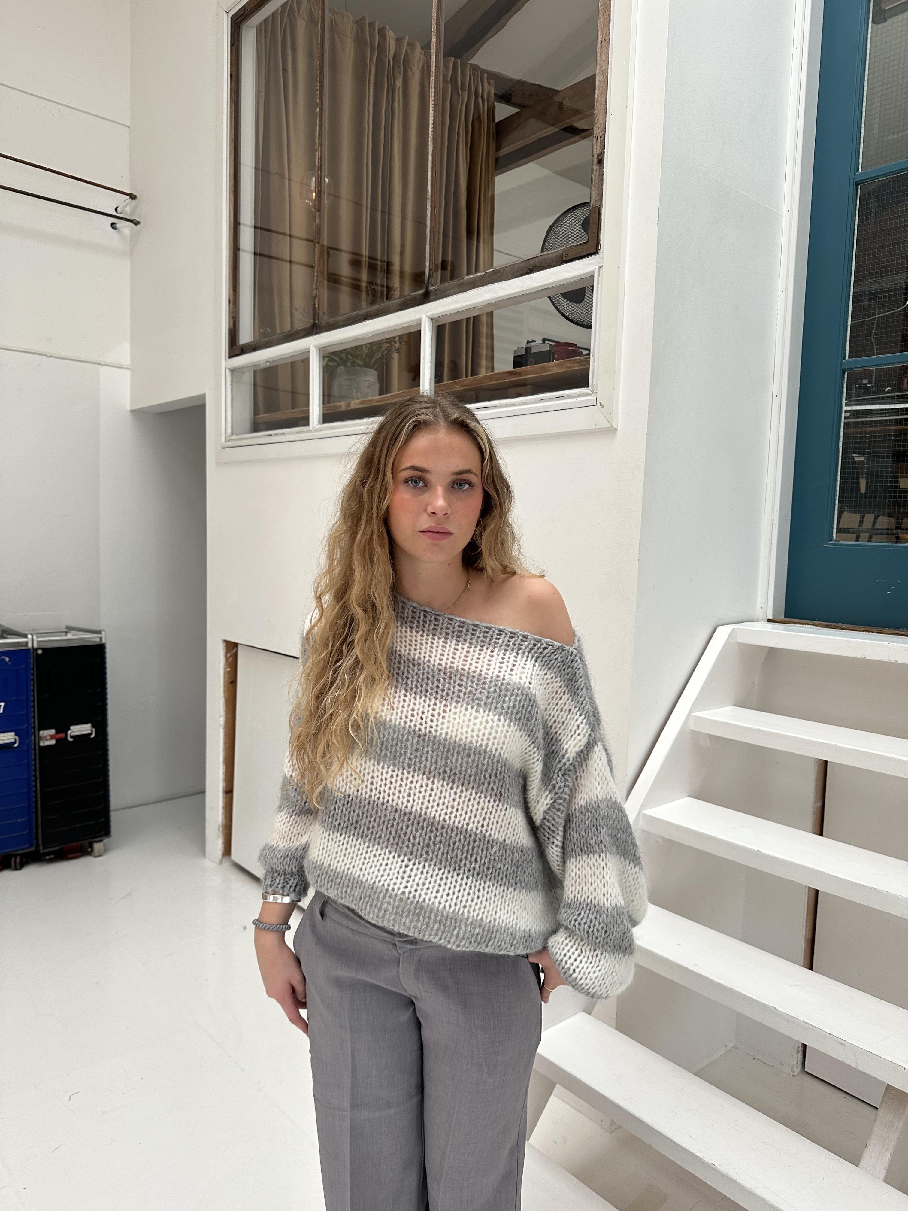 STYLISH STRIPED SWEATER